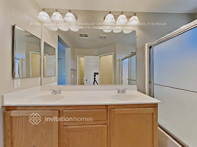 Building Photo - 5676 African Lilly Ct