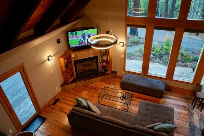 Building Photo - Nice house in Stateline available September 1st!