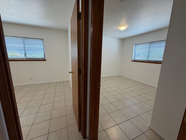 Building Photo - 1307 Rufina Ln