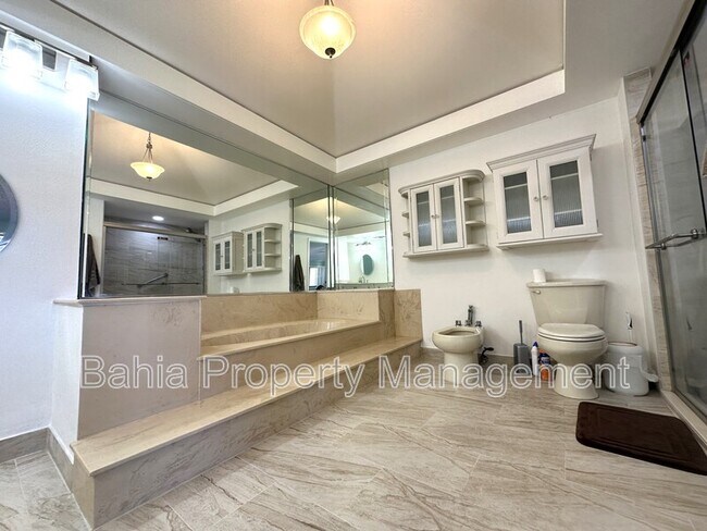 Building Photo - 3730 Alcantara Ave