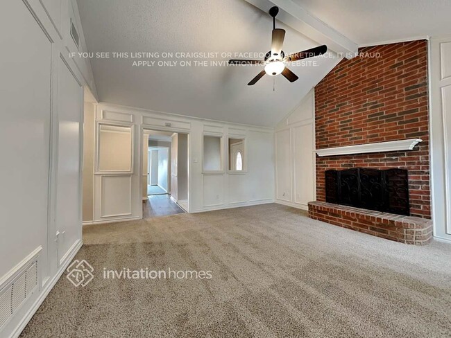 Building Photo - 804 E Aimee St