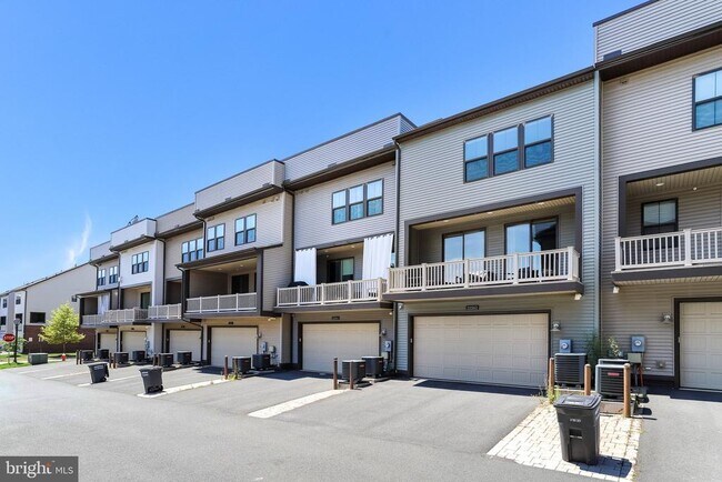 Building Photo - 22262 Philanthropic Dr