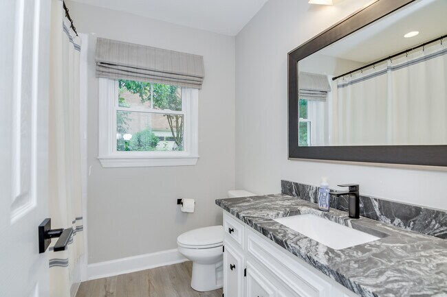 Building Photo - 3557 Stevens Way