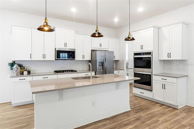 Building Photo - 1859 Treasure Cv