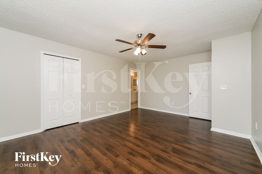Building Photo - 839 Mendoza Dr