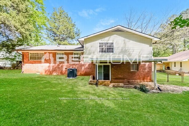 Building Photo - 7545 Montego Ct