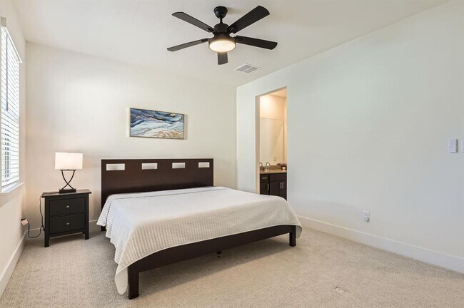 Building Photo - 4912 Risana Bend
