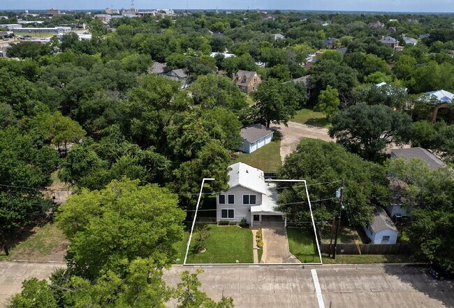 Building Photo - Title Completely Updated Historic Bryan Charmer with Modern Finishes & Timeless 1935 Character
