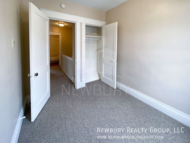 Building Photo - 317 Wilson Ave