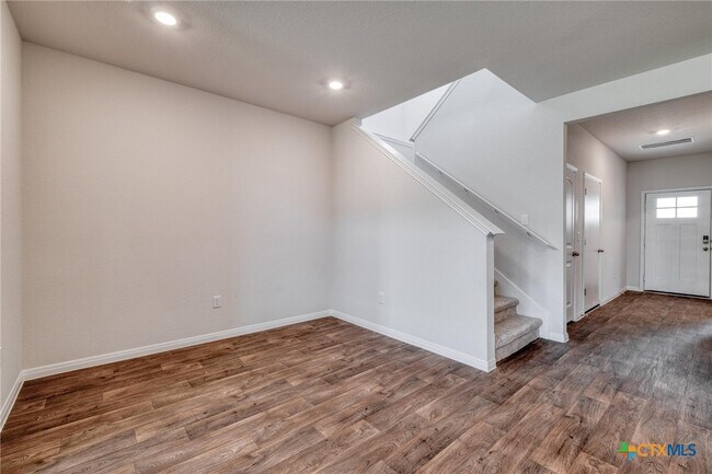 Building Photo - 113 Finley Rae Dr