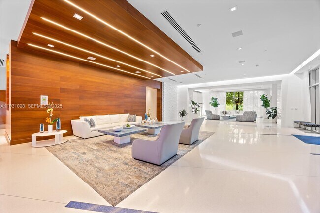 Building Photo - 300 Sunny Isles Blvd