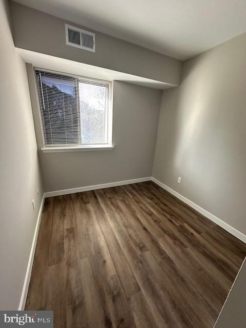 Building Photo - 1319 Valley Dr