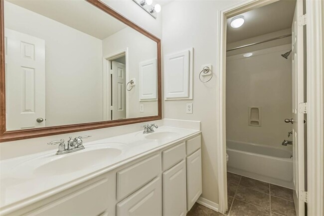 Building Photo - 12935 Bedford Falls Dr