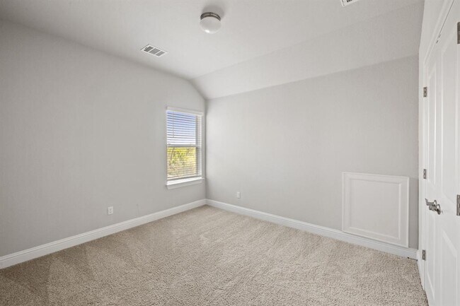 Building Photo - 129 Stone Cyn Dr