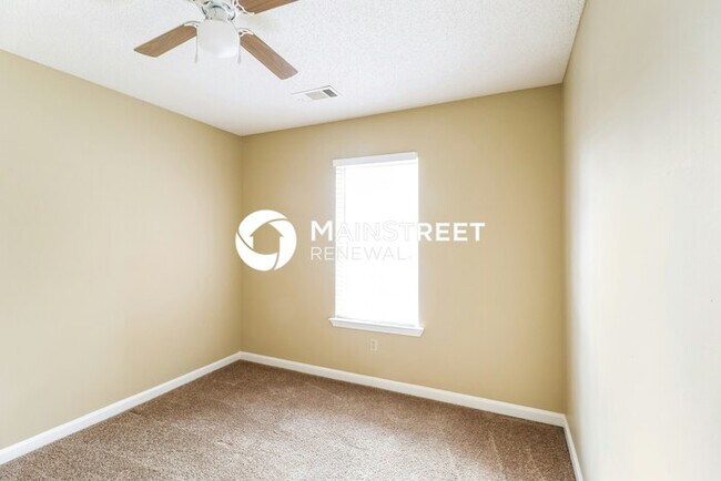Building Photo - 3 Bedroom Pet-Friendly Home in Collierville, TN with Main Street Renewal