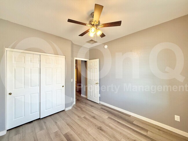 Building Photo - 3148 E Merlot St