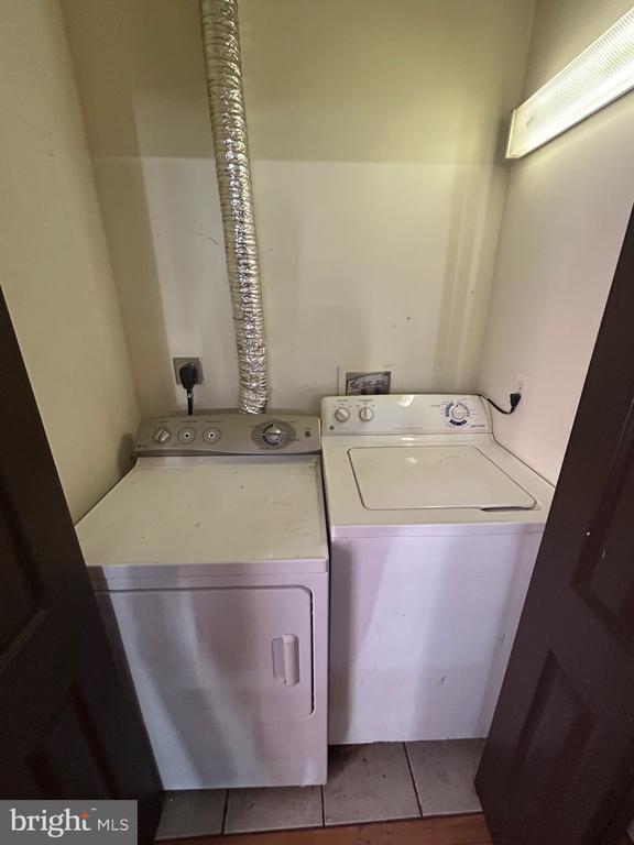 Primary Photo - 319 W Mulberry St