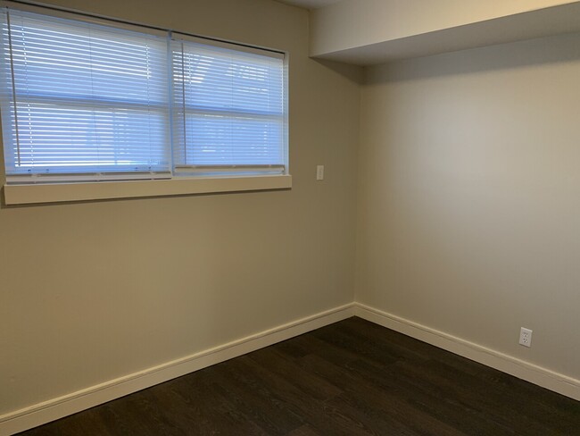 Building Photo - 2428 W Savannah Villa Oaks