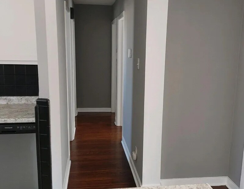 Building Photo - 7011 Roberts Ct