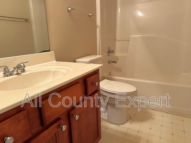 Building Photo - 1277 Poison Oak Ct SE