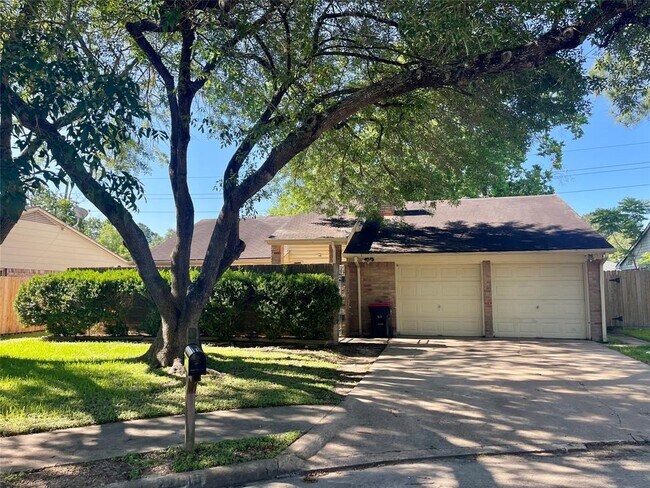 Building Photo - 22615 Indian Knoll Dr
