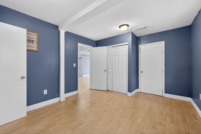 Building Photo - 6219 SW 20th Ct