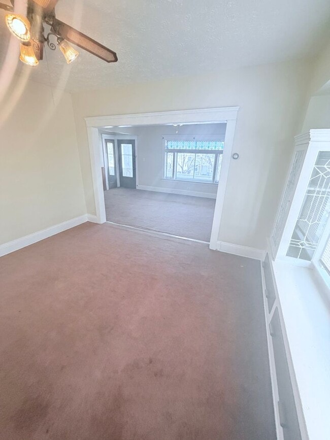 Building Photo - 3395- 3397 W. 100th