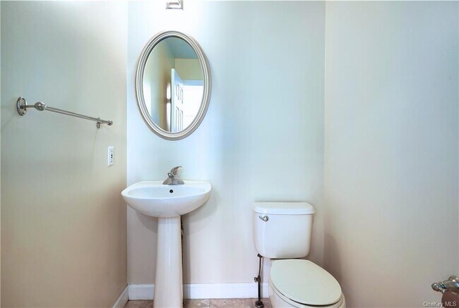 Building Photo - 2402 Rockledge Ct