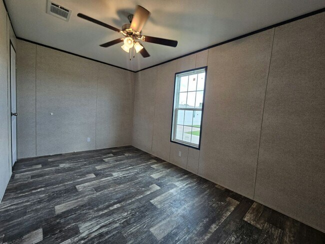 Building Photo - 1027 Myakka Dr