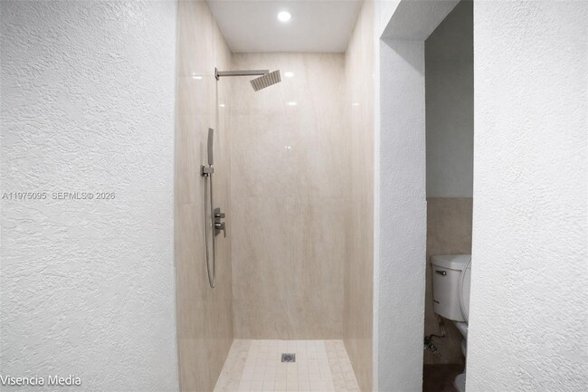 Building Photo - 783 W 78th St