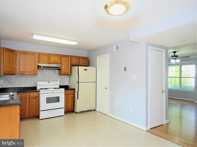 Building Photo - 7526 Mattingly Ln