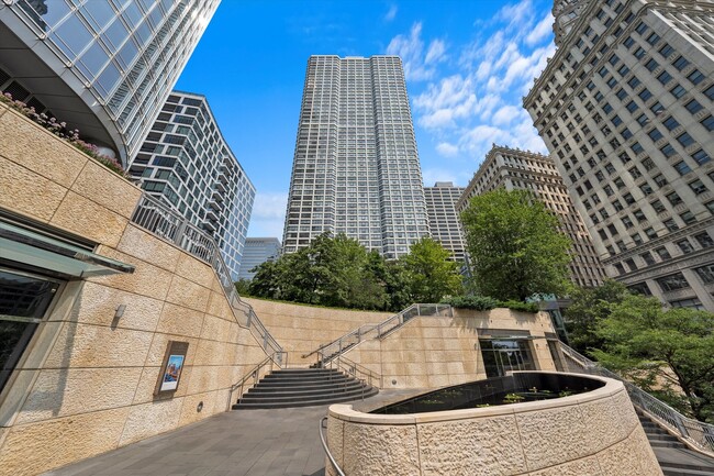 Building Photo - 405 N Wabash Ave