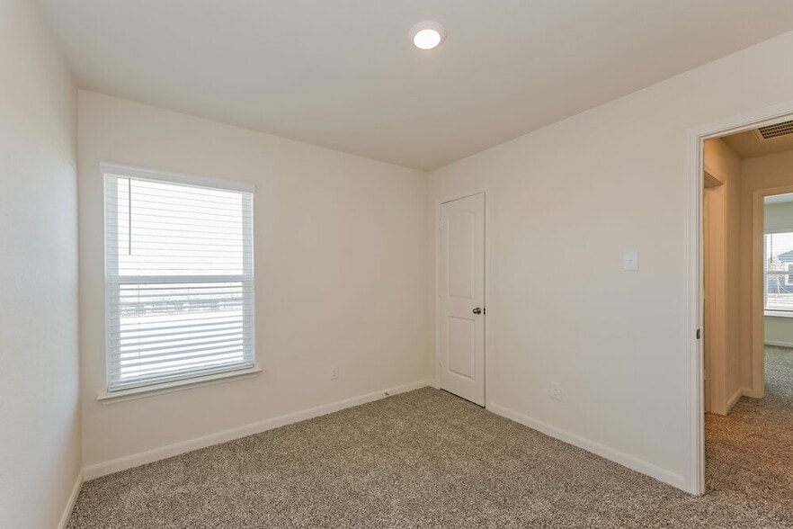 Building Photo - 9600 Teton Vis Dr