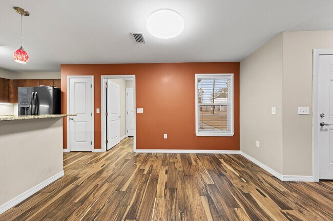 Building Photo - 1598 26th St