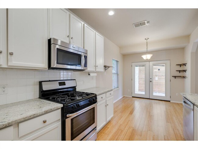Building Photo - 5709 Pecanwood Ln