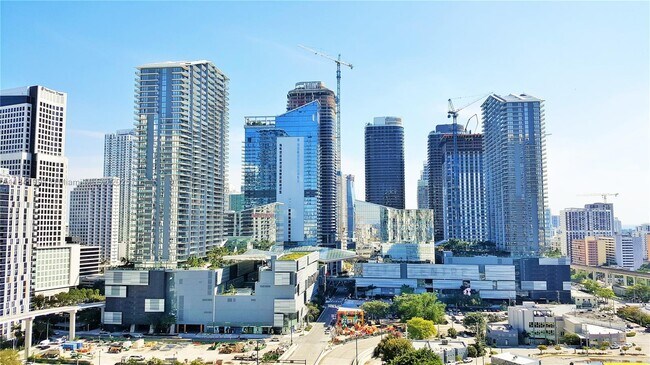 Building Photo - 350 S Miami Ave