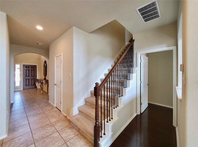 Building Photo - 1436 Lindo Dr
