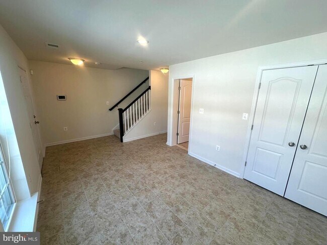 Building Photo - 5320 Woodyard Rd