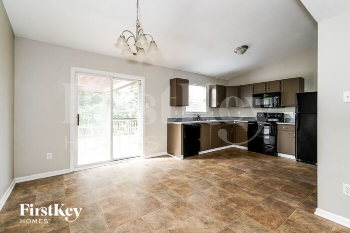 Building Photo - 7433 Redcliff Rd