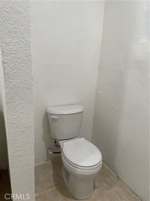 Building Photo - 674 E 115th St