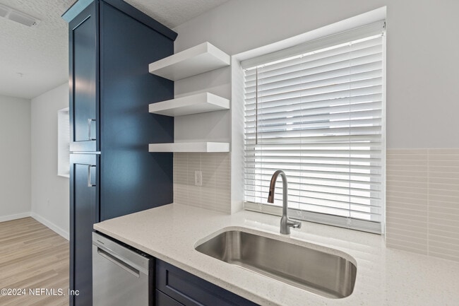 Building Photo - 223 19th St N