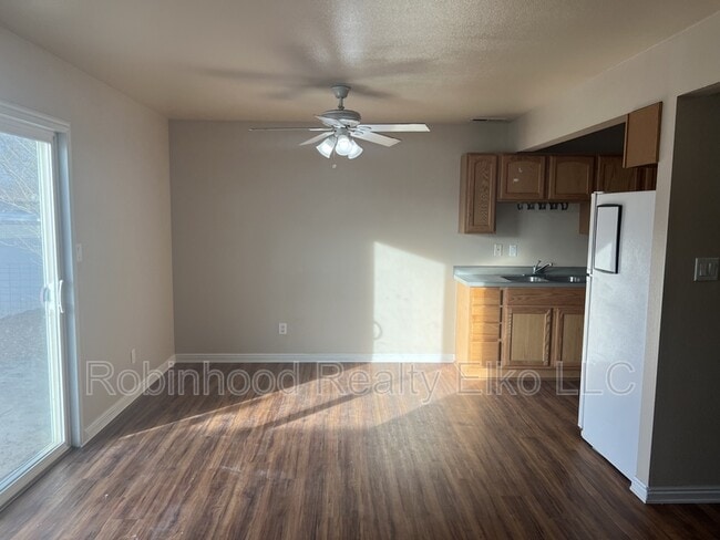 Building Photo - 1640 Winchester Dr