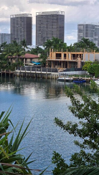 Building Photo - 1155 102nd St