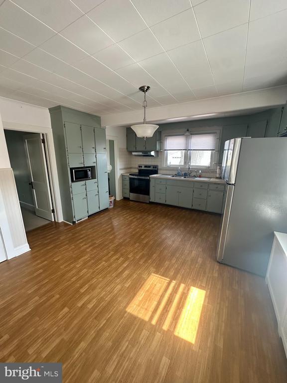 Building Photo - 5431 Trento Ave