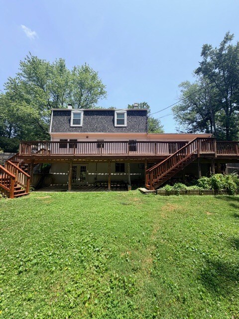 Building Photo - 238 Pond Dr