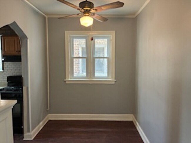 Building Photo - 10625 S Calumet Ave