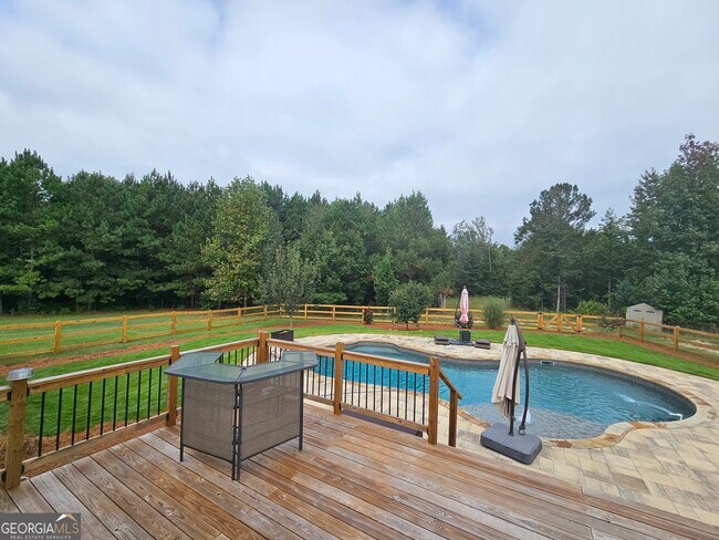 Building Photo - 6090 Strickland Town Rd