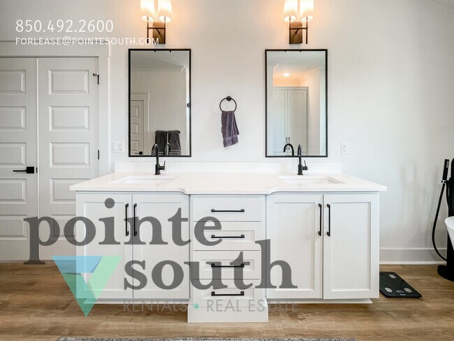 Building Photo - 13805 Red Drum Ct