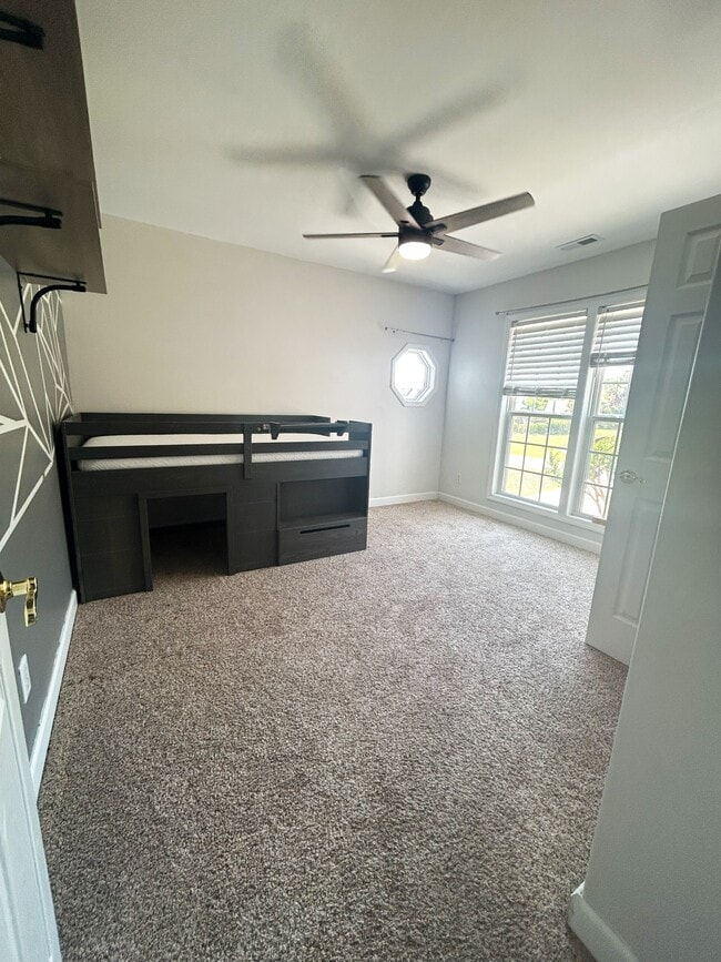 Building Photo - 111 Fawn Creek Ct