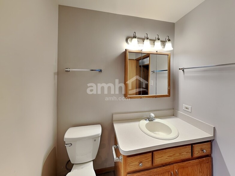 Building Photo - 7007 Lewis & Clark Dr